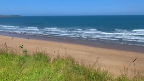 Unclassified image, 5 of 32, button - Wait n Sea -  a cottage that sleeps 4 guests  in 2 bedrooms (Filey)
