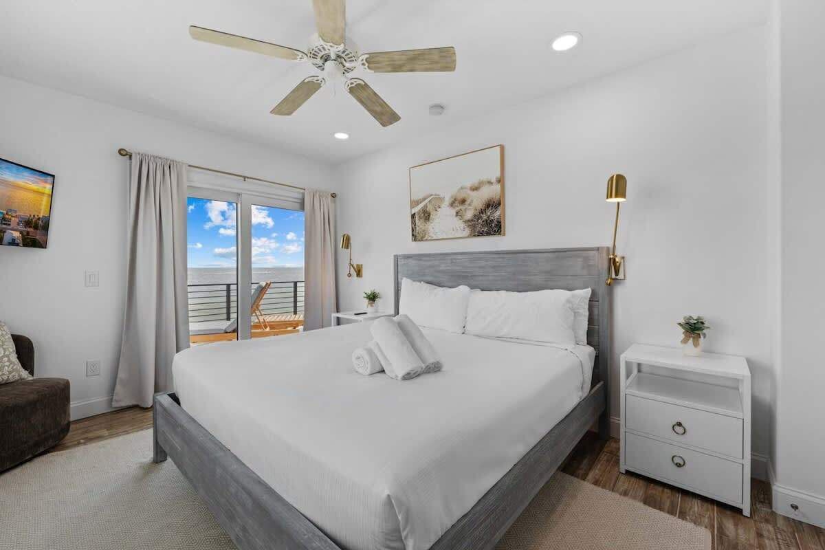 4 bedrooms, iron/ironing board, travel cot, free WiFi
