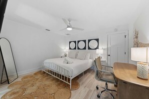 4 bedrooms, desk, iron/ironing board, travel cot