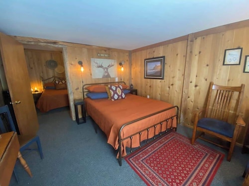 Owl Cottage Suite near Olympic National Park