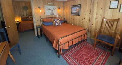 Owl Cottage Suite near Olympic National Park