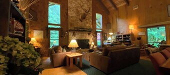 Lily Lodge Room near Olympic National Park