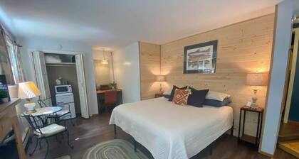 Sacagawea Lodge Room near Olympic National Park