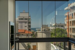 Balcony view - Apartamento 2 Quartos com Piscina - 715 (Bombinhas)