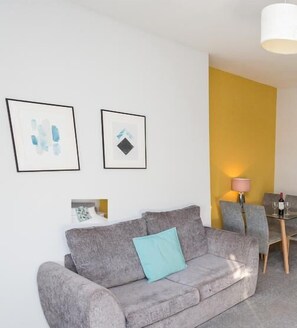 TV - 6X MODERN APARTMENTS IN 1 BLOCK JUST OUTSIDE THE CITY ⭐NEXT TO SHOPS ⭐ APT #3 (Newcastle Upon Tyne)