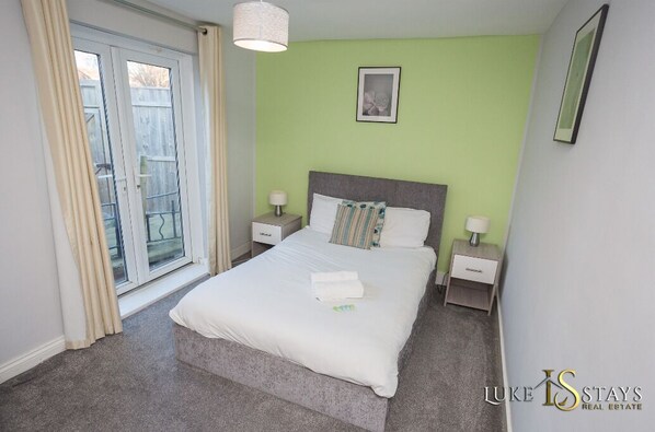 2 Schlafzimmer, Bügeleisen/Bügelbrett, Internetzugang, Bettwäsche