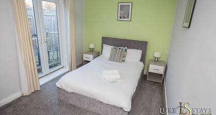 6 X APARTMENTS IN 1 BLOCK JUST OUTSIDE THE CITY ⭐MINUTES WALK FROM SHOPS⭐ APT#4