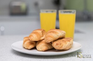 Food and drink - 6 X APARTMENTS IN 1 BLOCK JUST OUTSIDE THE CITY ⭐MINUTES WALK FROM SHOPS⭐ APT#4 (Newcastle Upon Tyne)