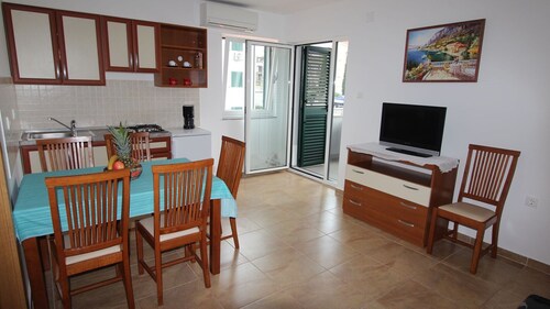 Apartment Vabec 1 on the island of krk