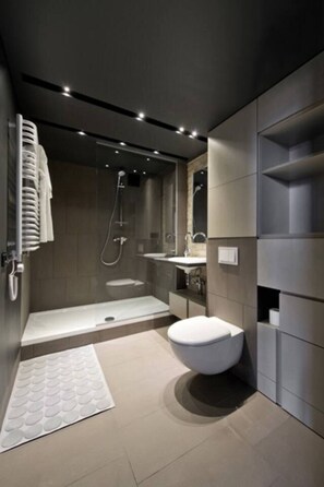 Apartment | Bathroom