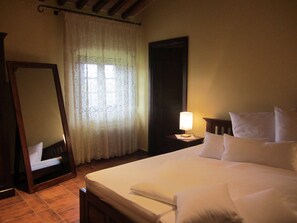 1 bedroom, WiFi - Classic Double Antique (Sassetta)