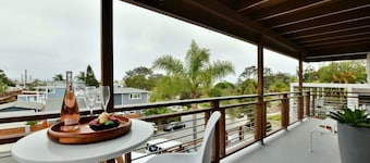 Luxury Cardiff By-the-sea Ocean View Penthouse