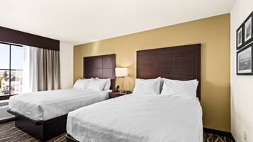 Hochwertige Bettwaren, Pillowtop-Betten, Zimmersafe, Schreibtisch