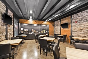 Tägliches inbegriffenes einheimisches Frühstück