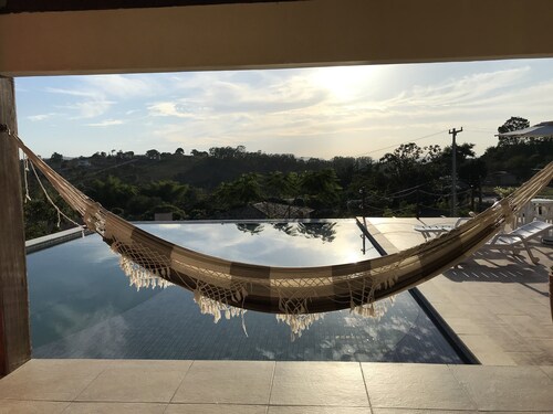 Belíssima Casa em Chã Grande com Piscina em Condomínio Fechado