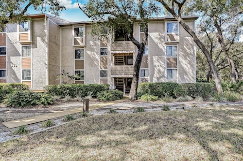 2 Bedroom/2 Bath Condo on 1ST FLOOR AMELIA LANDINGS