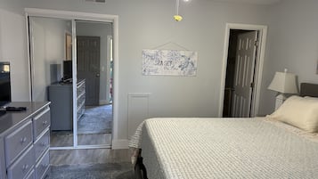 2 bedrooms, iron/ironing board, WiFi, bed sheets
