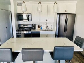 Fridge, microwave, oven, stovetop - Entire Condo on the Beach (St Thomas)