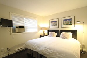 2 slaapkamers, een strijkplank/strijkijzer, gratis wifi, beddengoed