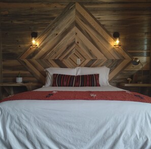 Luxury Single Room | Individually decorated, desk, laptop workspace, free WiFi - Horseshoe Bend Motel (Lovell)