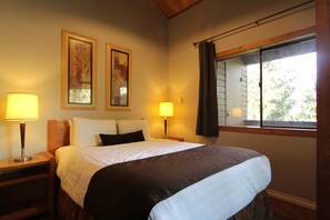2 bedrooms, iron/ironing board, free WiFi, bed sheets - Rainbow Suites #3 | 1 Bedroom + Loft with Kitchen, Fireplace and Balcony (Whistler)