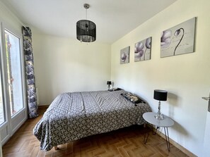 2 bedrooms, iron/ironing board