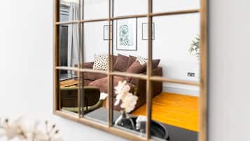 Smart TV, Netflix, streaming services