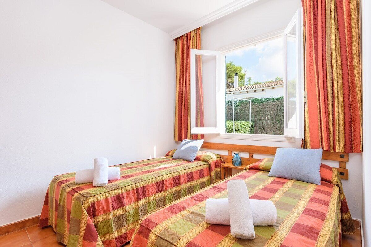 2 dormitorios, tabla de planchar con plancha, wifi gratis y ropa de cama