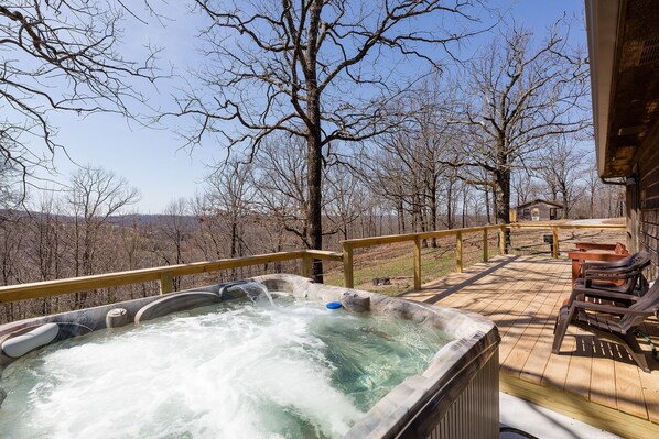 Tina de hidromasaje al aire libre