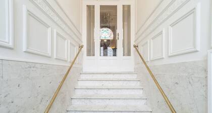 Demeure 1 · spacious apartment at city hall art nouveau house