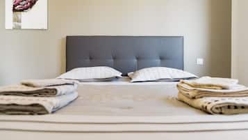 2 slaapkamers, een strijkplank/strijkijzer, gratis wifi