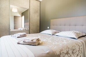 2 soverom, strykejern/-brett og wi-fi (inkludert)