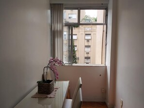 Smart TV 40 polegadas com canais digitais, TV, Netflix