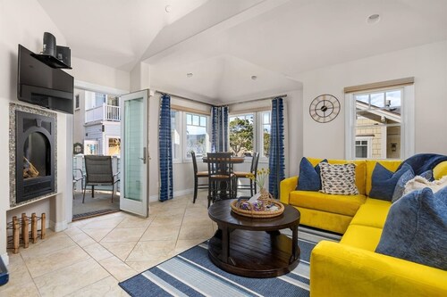 Landing Passage! Just steps from the pier and boardwalk.