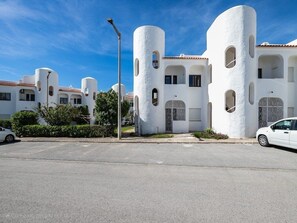 Exterior - Férias Imperdíveis , Póximo da Praia, Atrações Turisticas, bom Familias /crianç (Porches - Lagoa)