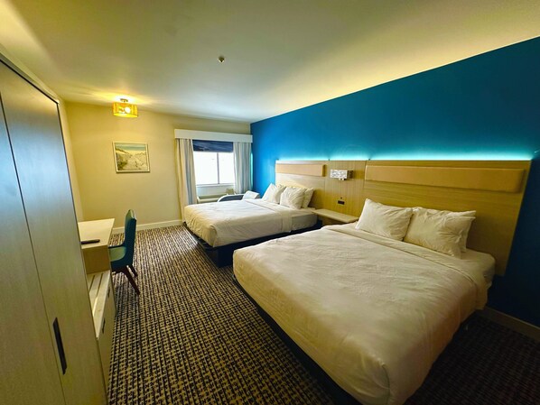 Room, 2 Queen Beds, Non Smoking