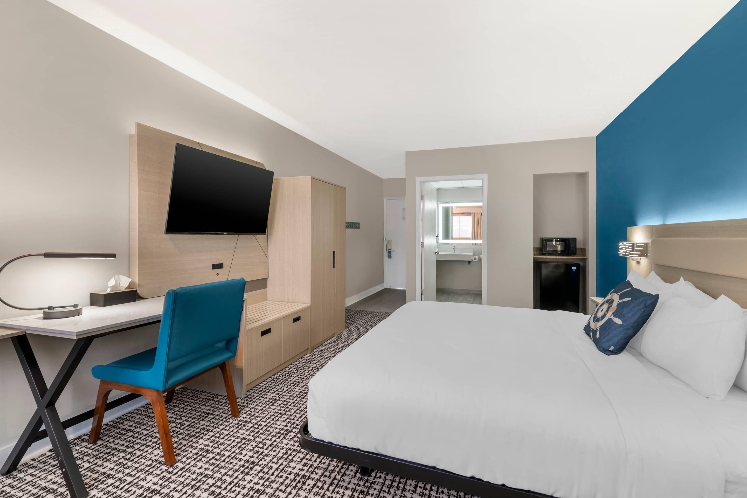 Desk, free WiFi, bed sheets