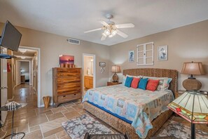2 bedrooms, iron/ironing board, free WiFi, bed sheets - Memories Made I 2 bed 2 bath I sleeps 6 I Beach Service in Season (Navarre Beach)