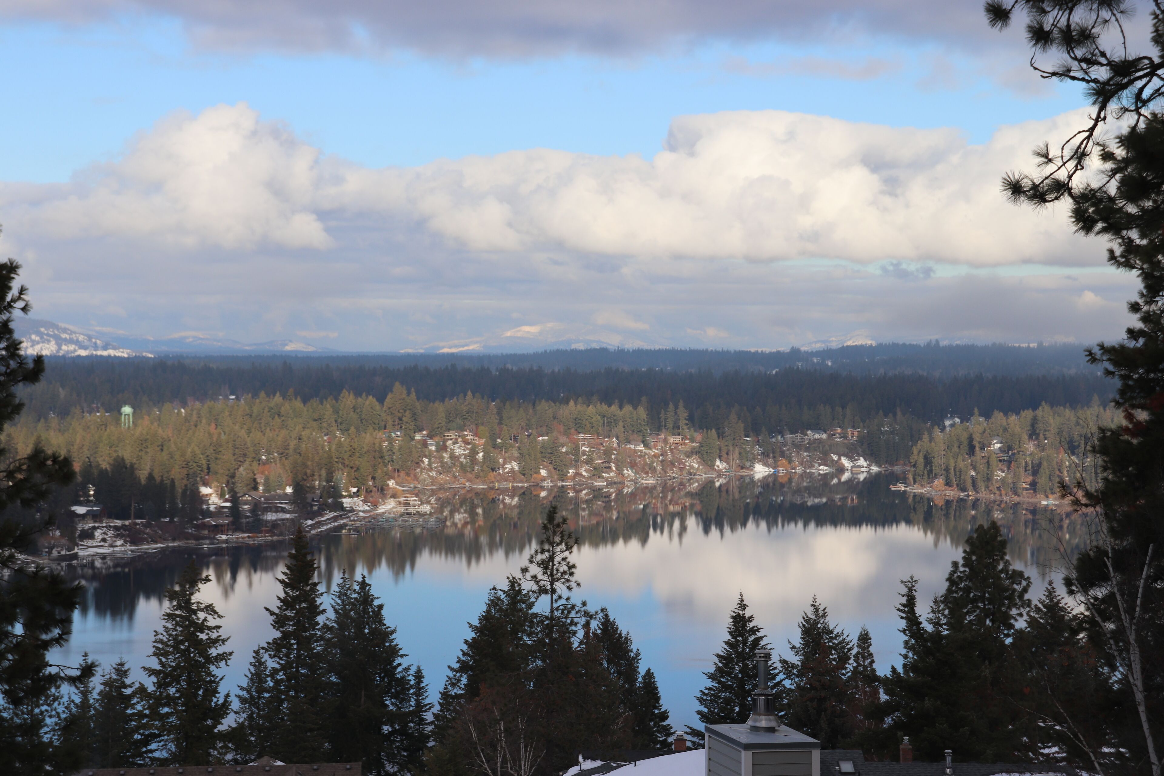 Hayden Lake Retreat - Self Check In & Free Parking