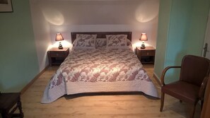 5 chambres, fer et planche Ă repasser, Wi-Fi, draps fournis