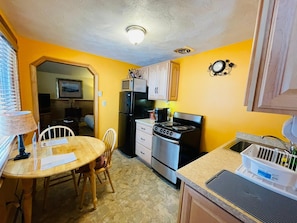Microwave, coffee/tea maker, electric kettle