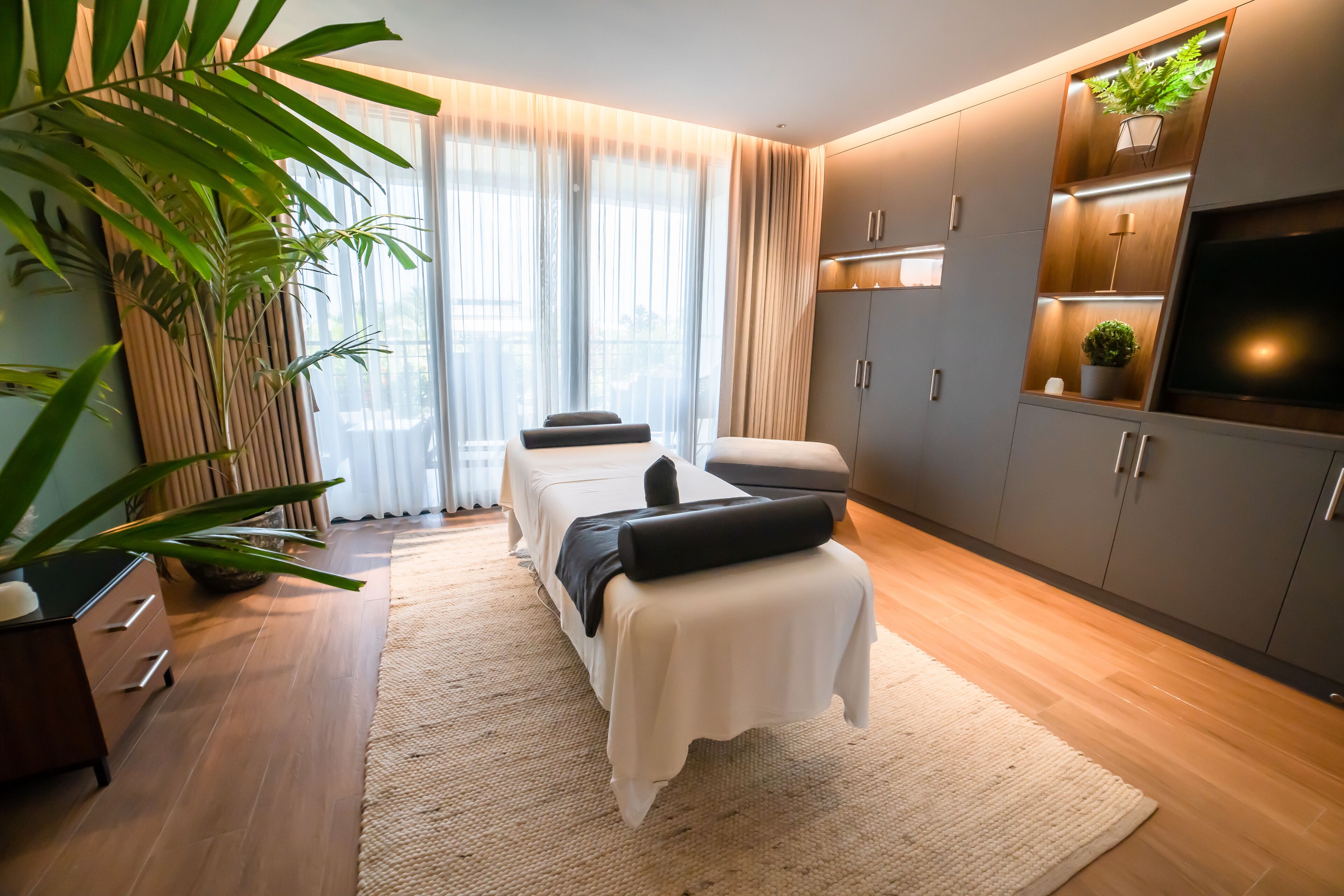 커플 트리트먼트룸, 마사지 서비스