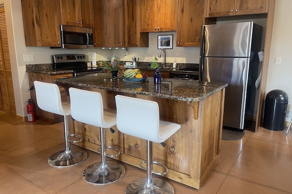 Upscale, Open Kitchen