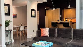 智能電視、書籍