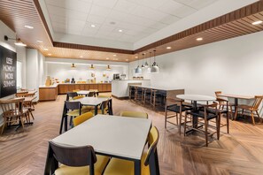 Free daily self-service breakfast  - Fairfield Inn & Suites by Marriott Seattle Downtown/Seattle Center (Seattle)