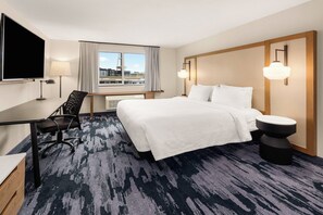 Premium bedding, Tempur-Pedic beds, in-room safe, desk - Fairfield Inn & Suites by Marriott Seattle Downtown/Seattle Center (Seattle)