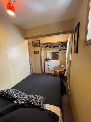 3 quartos, escrivaninha, Wi-Fi, roupa de cama