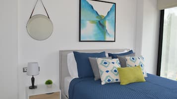 2 habitaciones, escritorio, tabla de planchar con plancha y wifi gratis