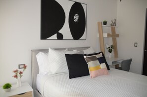2 Schlafzimmer, Schreibtisch, Bügeleisen/Bügelbrett, kostenloses WLAN