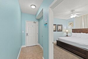 1 chambre, fer et planche Ă repasser, Wi-Fi gratuit, draps fournis